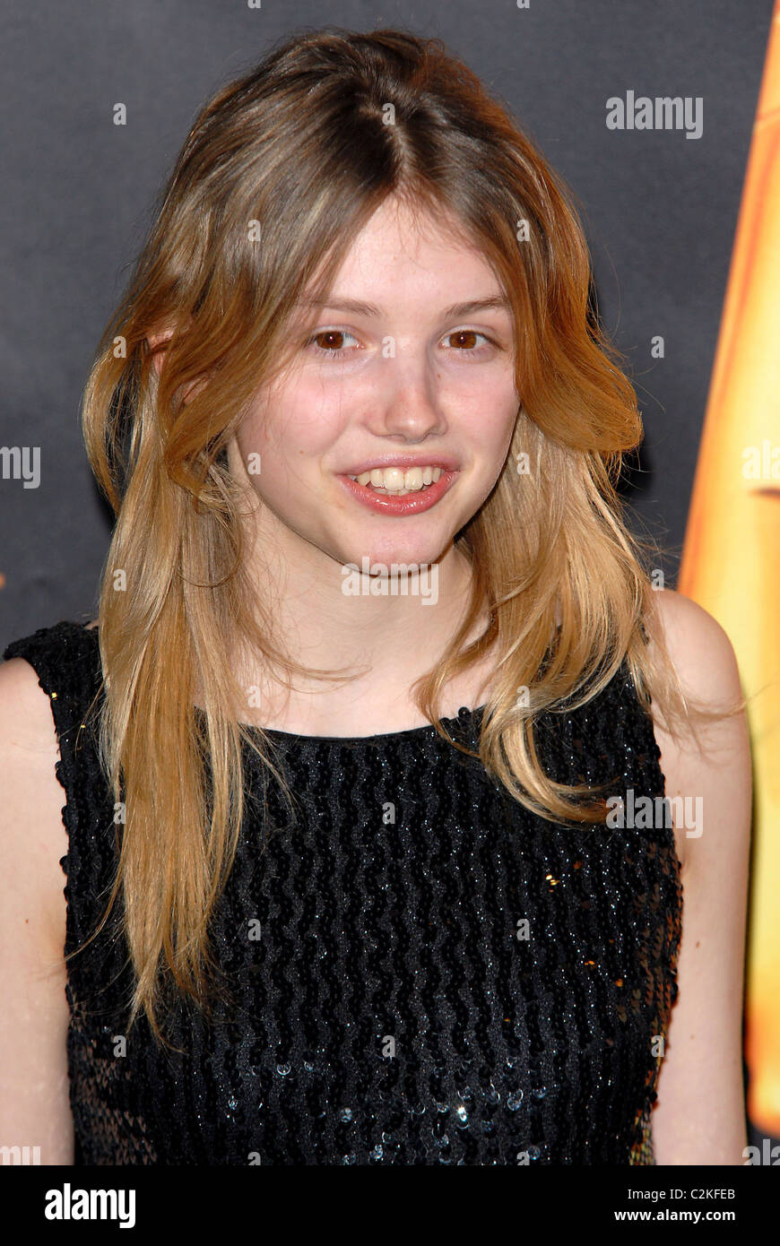 Joe Dempsie And Hannah Murray