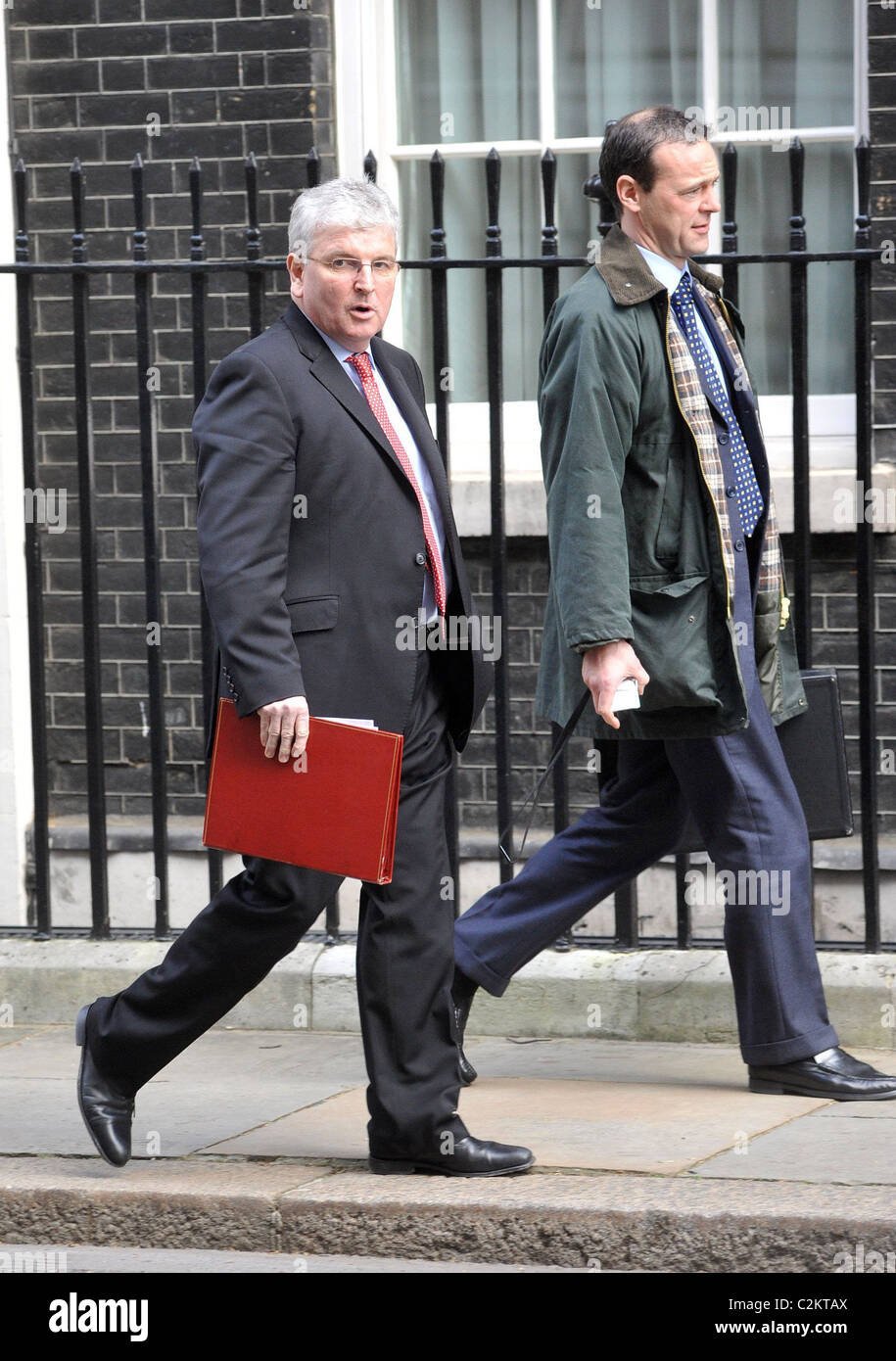 Des Browne Ministers arrive for a cabinet meeting at 10 Downing Street London, England - 04.03.08 : Stock Photo