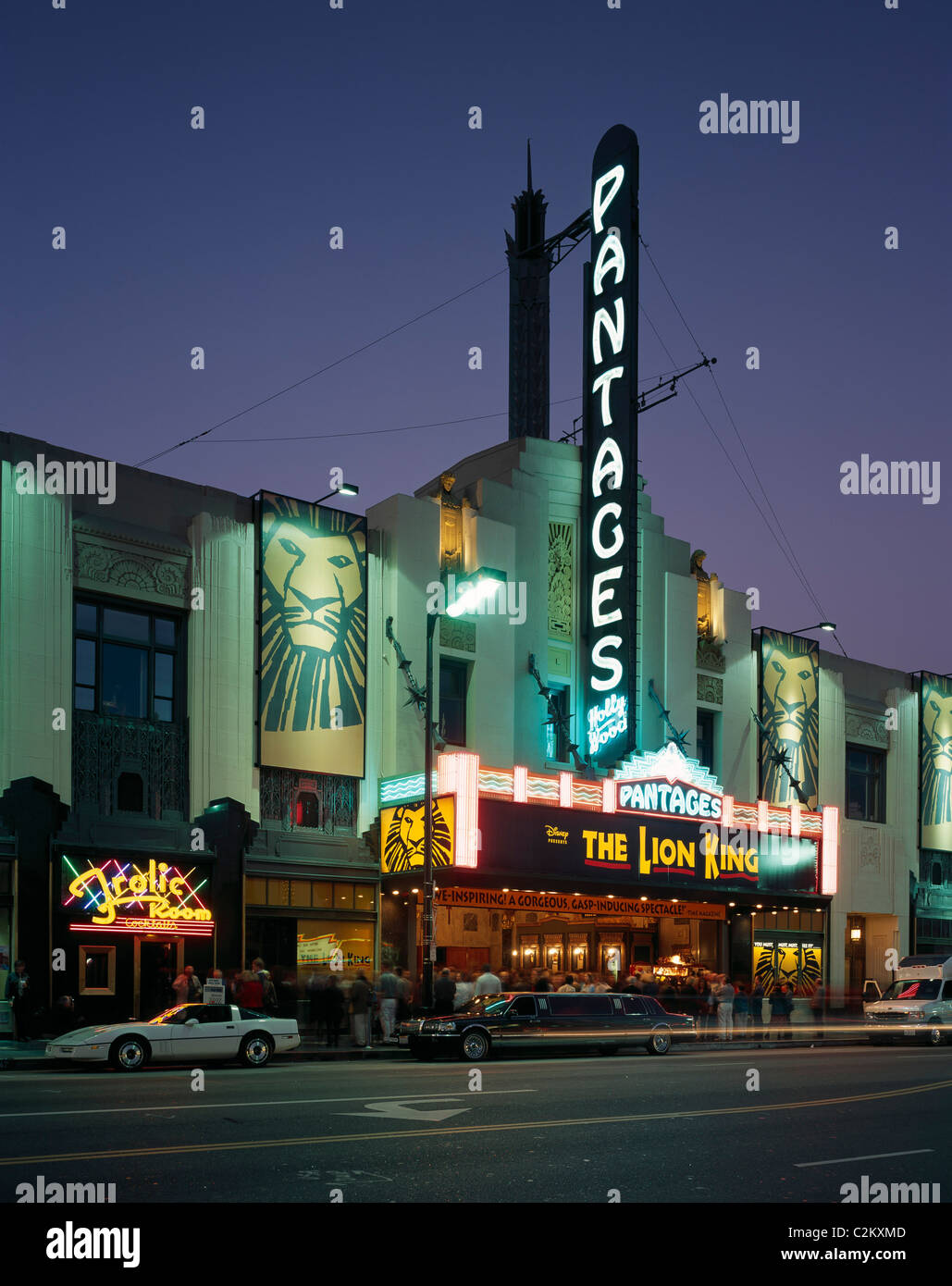 Pantages Theater, 6233 Hollywood Boulevard, California (1929) - Exterior at night restored in 2001 by SPF Architects Stock Photo