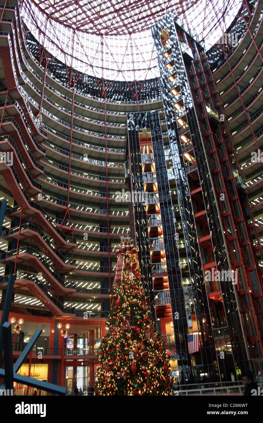 JAMES R. THOMPSON CENTER CHICAGO USA 31 December 2010 Stock Photo Alamy