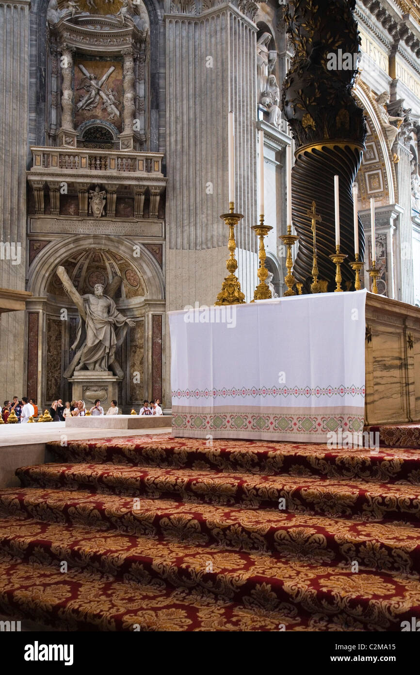 The altar, St Peter's Basilica, Vatican City, Rome, Italy Stock Photo