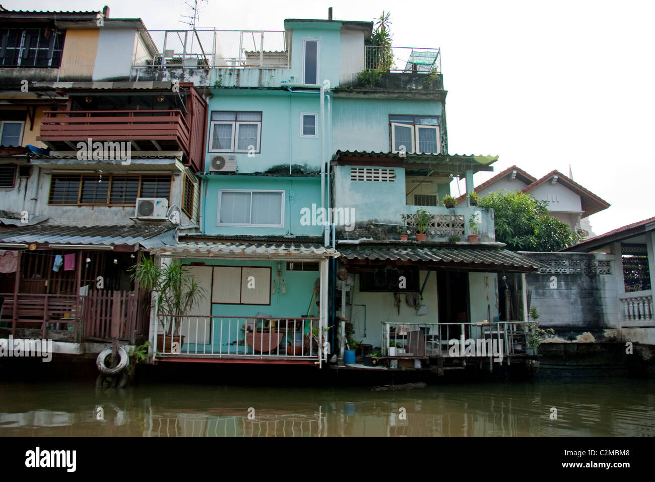 Local homes in the Klongs of Bangkok, Thailand Stock Photo