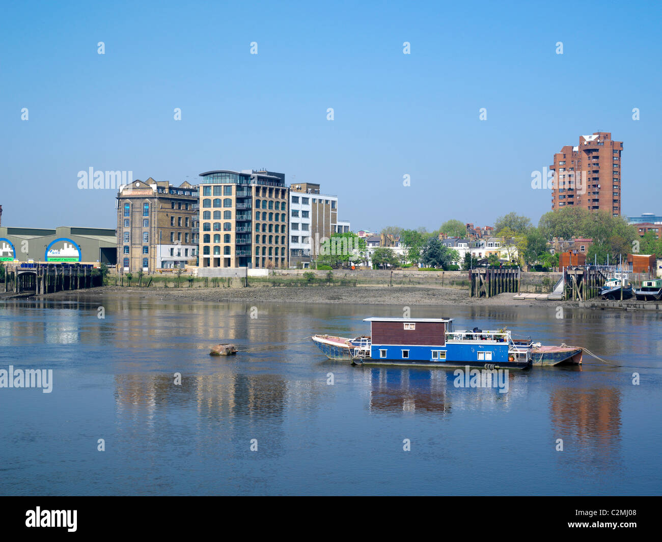 Octagon developments Ltd Chelsea Wharf, Chelsea, London. New build apartment block in Chelsea Stock Photo