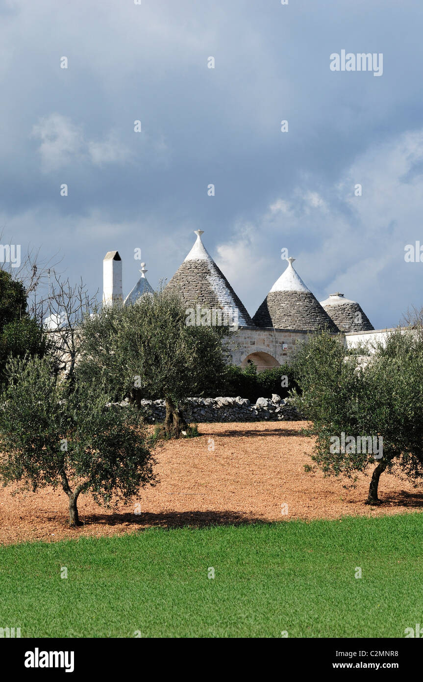 Locorotondo. Puglia. Italy. Trullo in the countryside between Locorotondo and Alberobello. Stock Photo