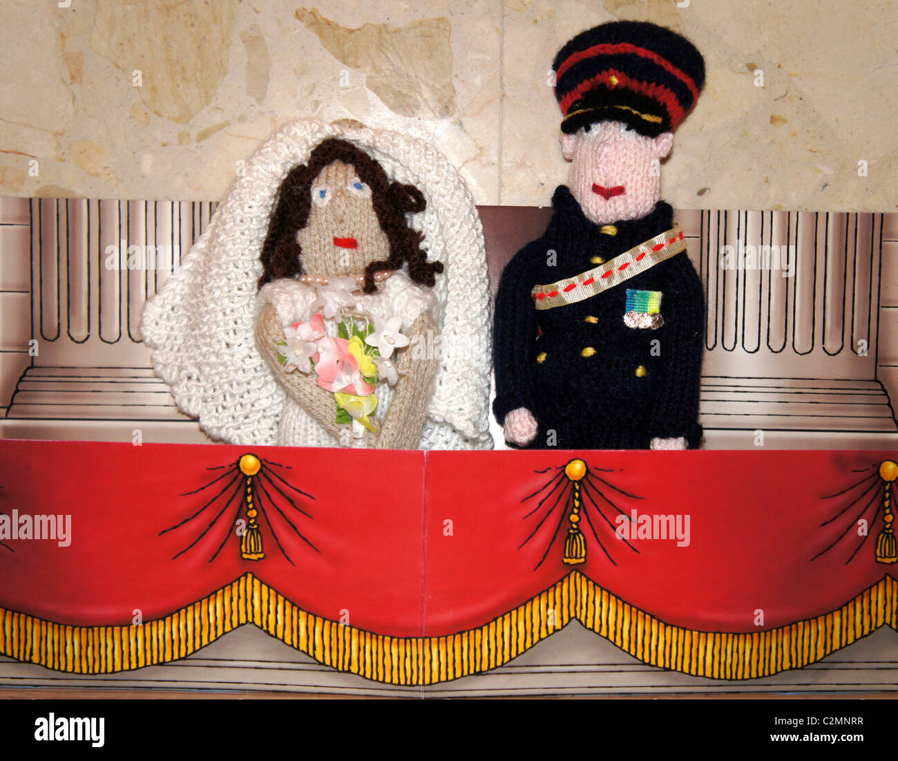 Royal wedding knitted figures, Kate Middleton and Prince Harry Stock Photo