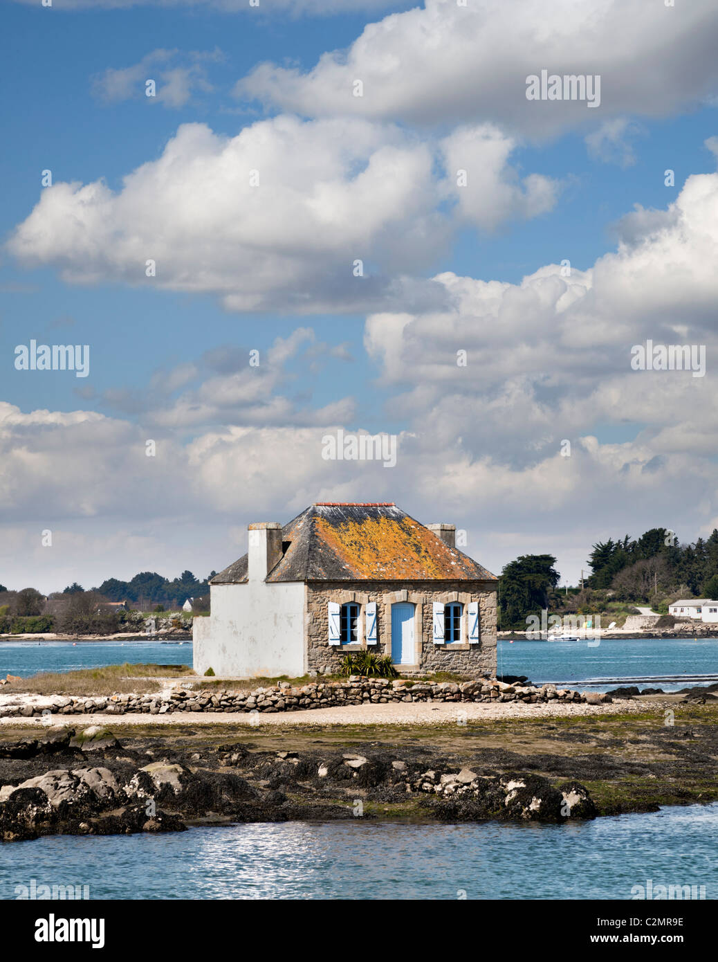 Unusual small fisherman's cottage on an island at Saint Cado, Morbihan, Brittany, France, Europe Stock Photo