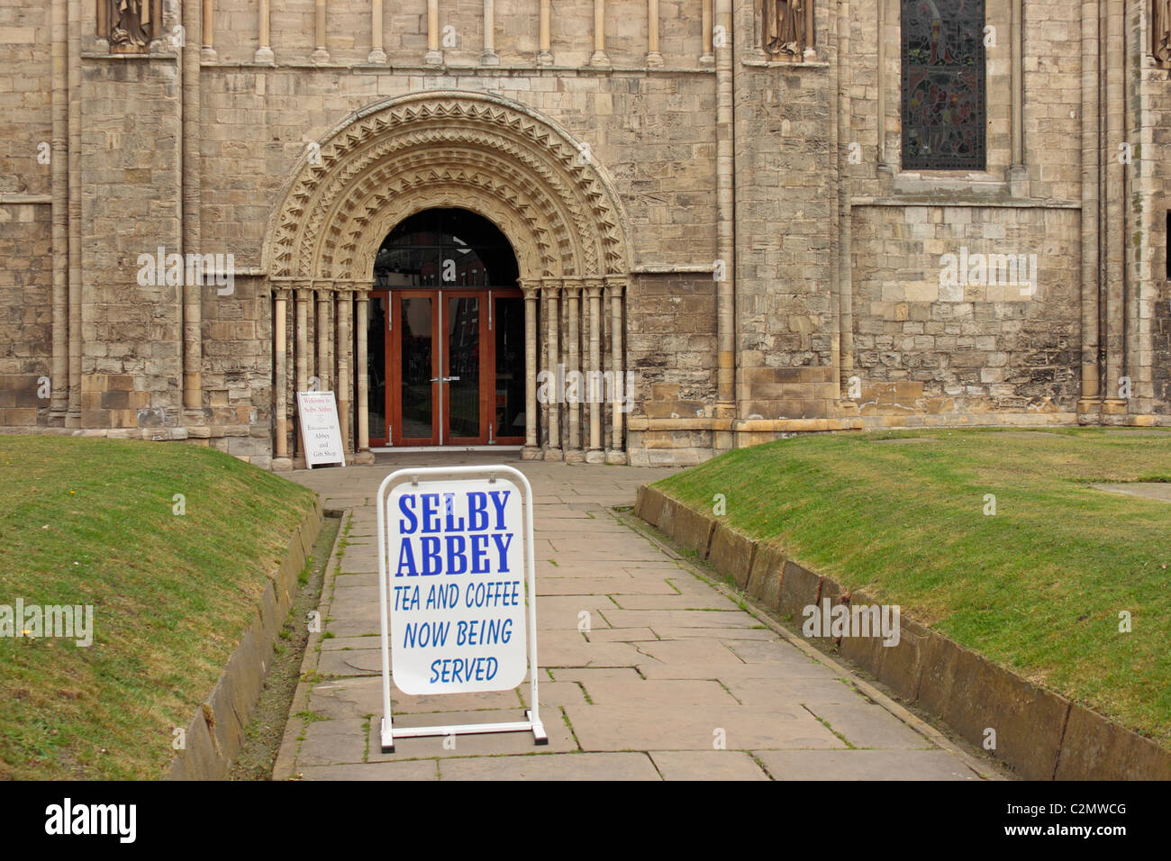 Selby Abbey west entrance 'Tea and Coffee now being served' Stock Photo