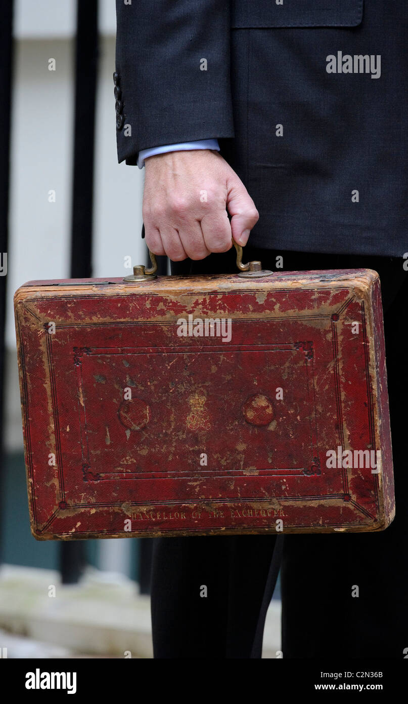 Former Chancellor of the Exchequer, the Right Hon Alistair Darling MP, leaves Number 11 Downing street with the 2009 Budget. Stock Photo