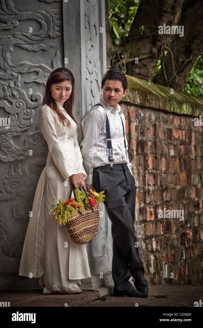 Vietnamese couple on prewedding shoot, Hanoi Stock Photo Alamy