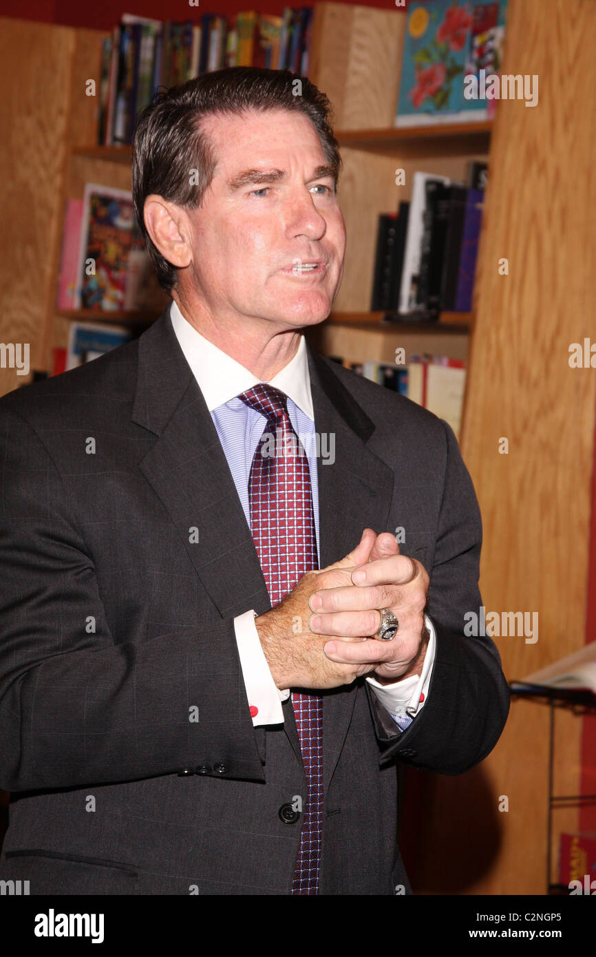 Former Dodgers star Steve Garvey signs his new book 'My Bat Boy Days ...