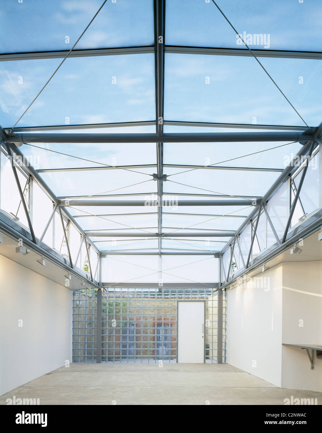 The Studio, Whitechapel London. Main gallery view north Stock Photo Alamy