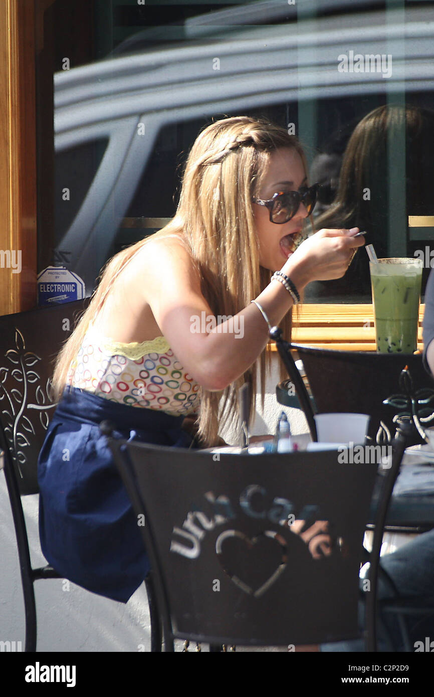 The Hills star Lauren Conrad enjoys the nice weather with a friend at the  Urth Cafe on Melrose Avenue Los Angeles, California Stock Photo - Alamy