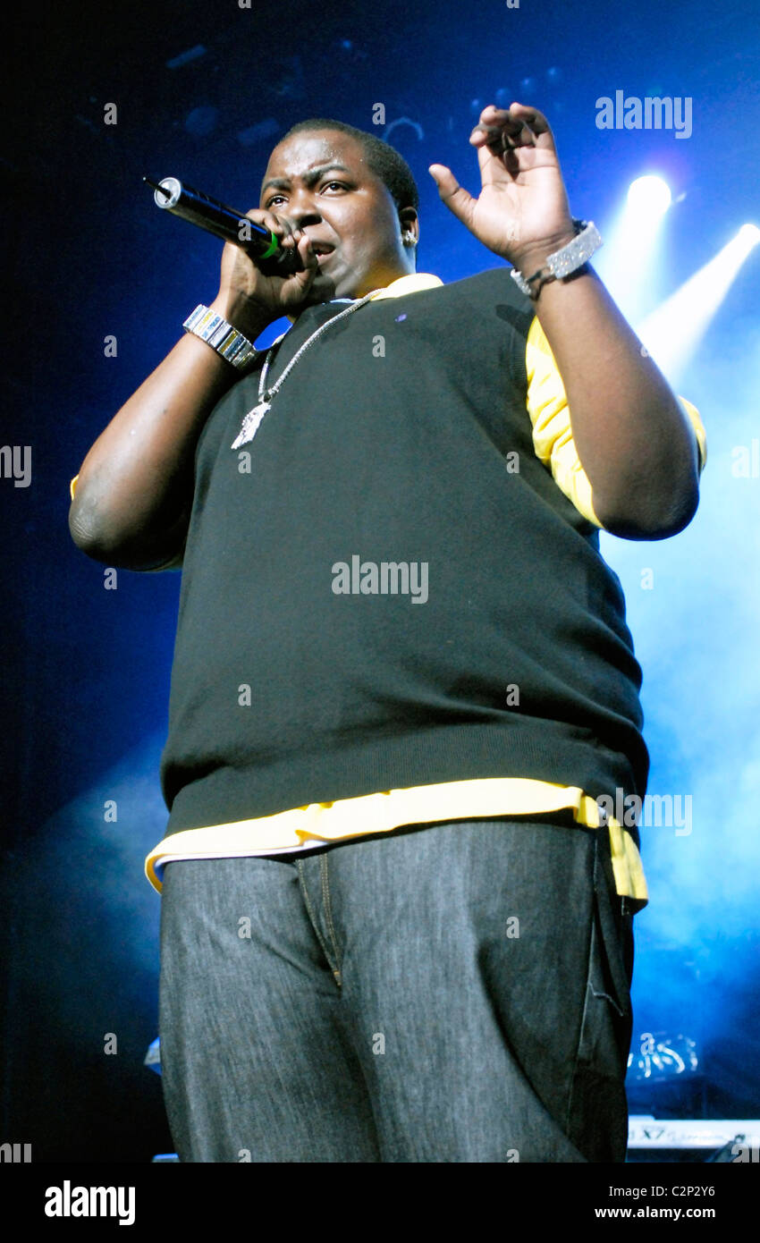 Sean Kingston performing on the '50th Grammy Celebration Concert Tour