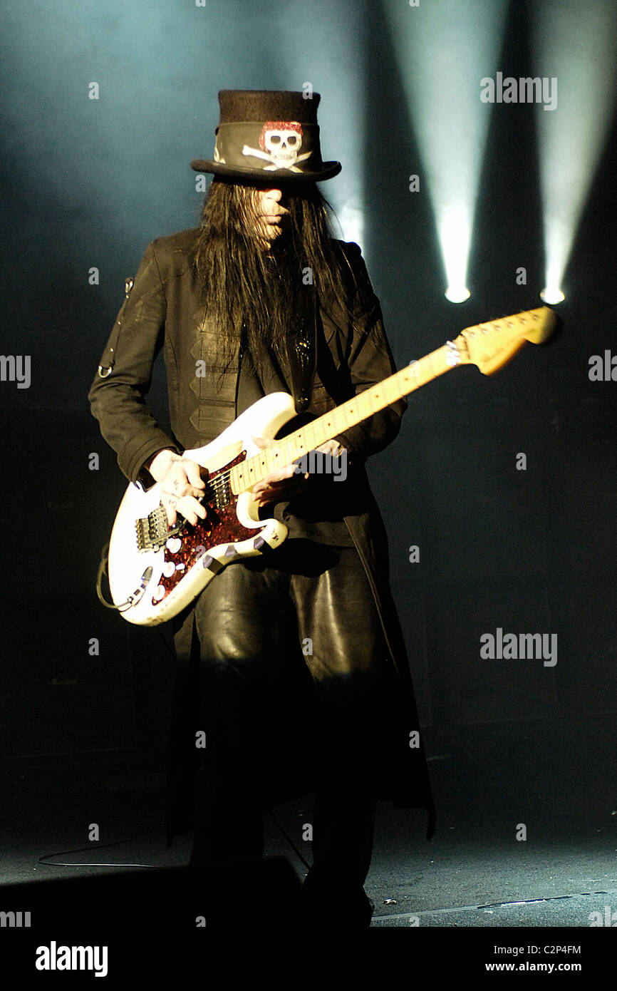 Mick Mars&rsquo;s Instagram, Twitter & Facebook on IDCrawl