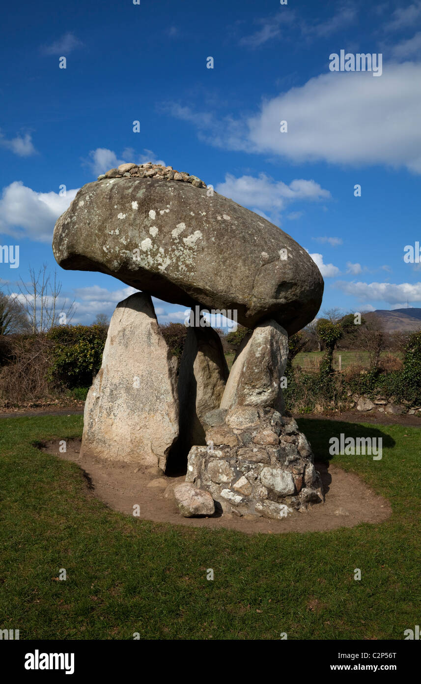 The 4,000 year old Magalithic Proleek Dolmen (Portal Tomb), Ballymascanlan, on the Cooley Peninsula, County Louth, Ireland Stock Photo