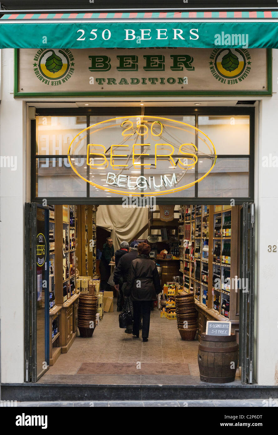 Shop in the centre of the city selling a variety of Belgian beers, Brussels, Belgium Stock Photo