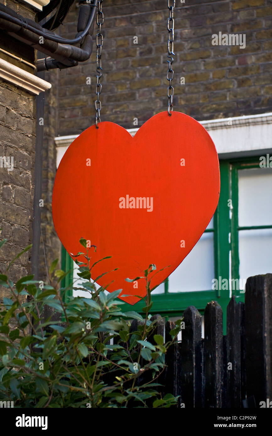 City of London, Bleeding Heart Yard , made famous in Dickens' Little ...