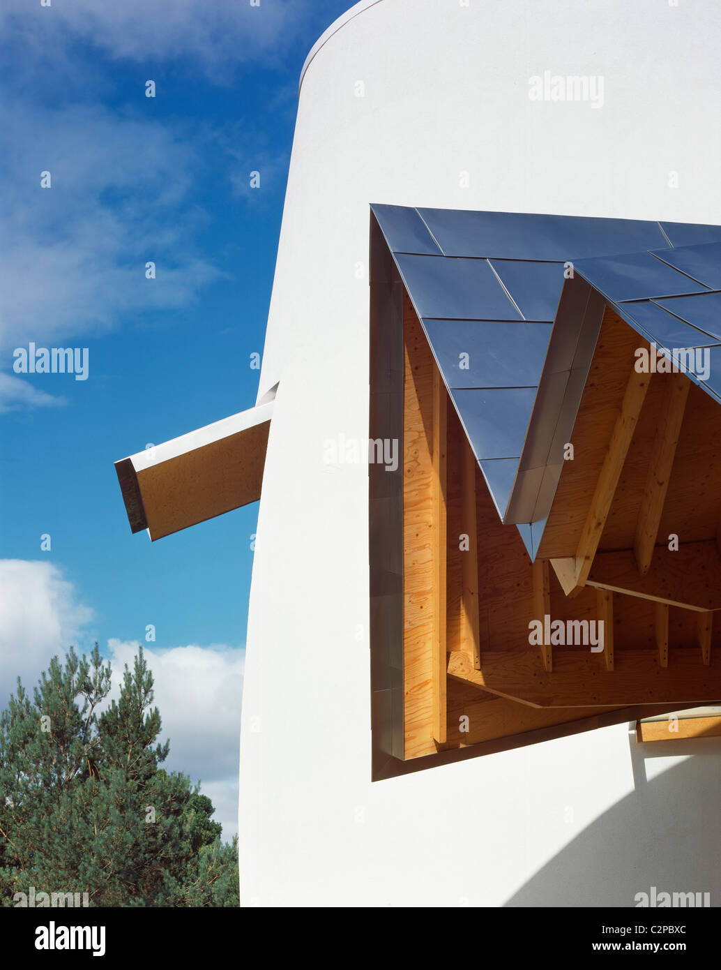 Maggie's Centre, Ninewells Hospital, Dundee, Scotland. Tower with roof detail. Stock Photo