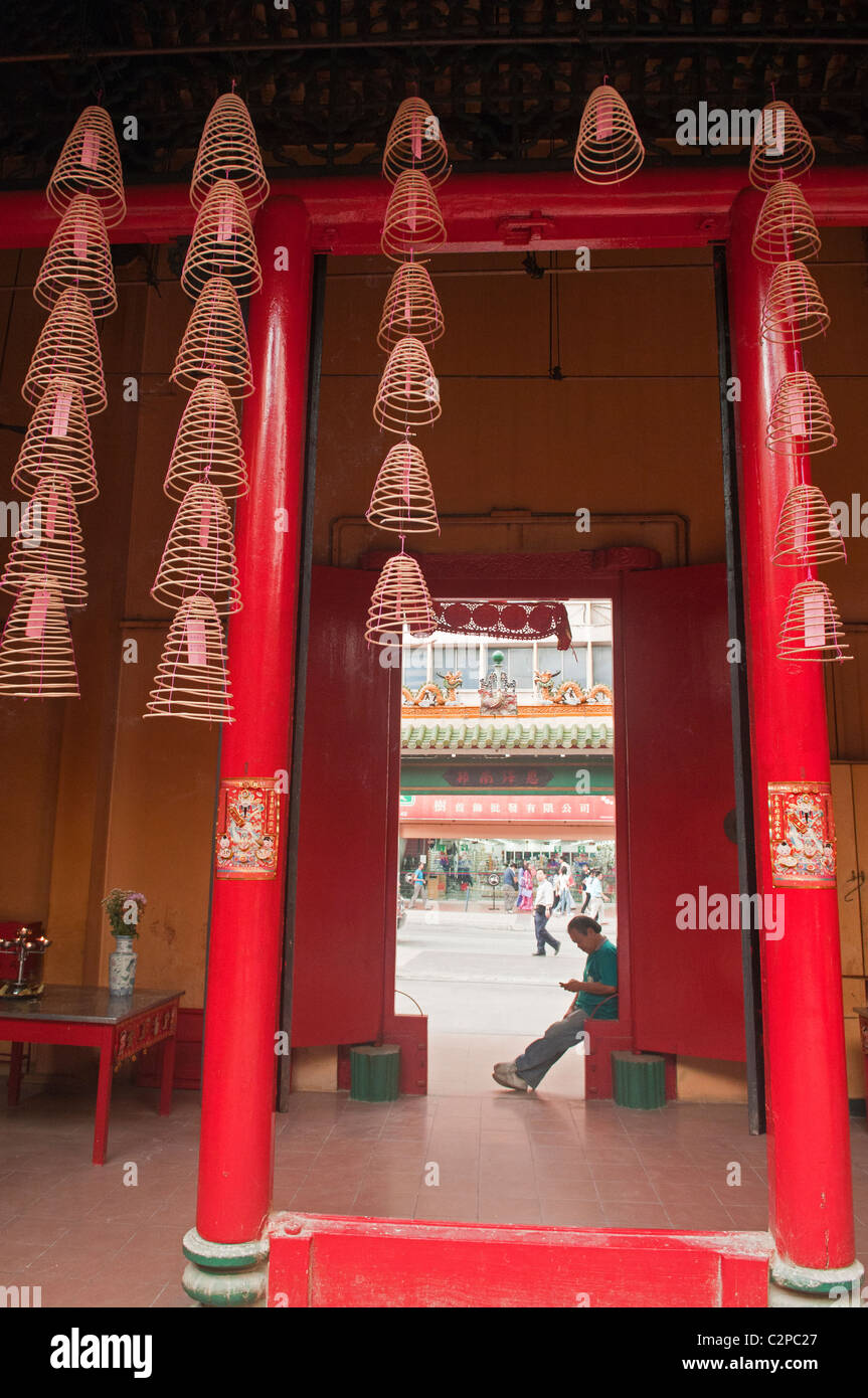 Chinese taoist temple prayer hi-res stock photography and images - Alamy