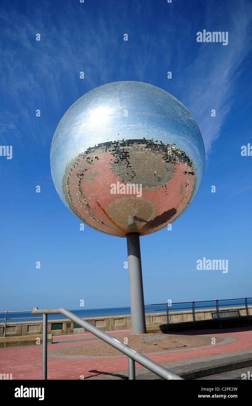 Mirror ball blackpool hires stock photography and images Alamy