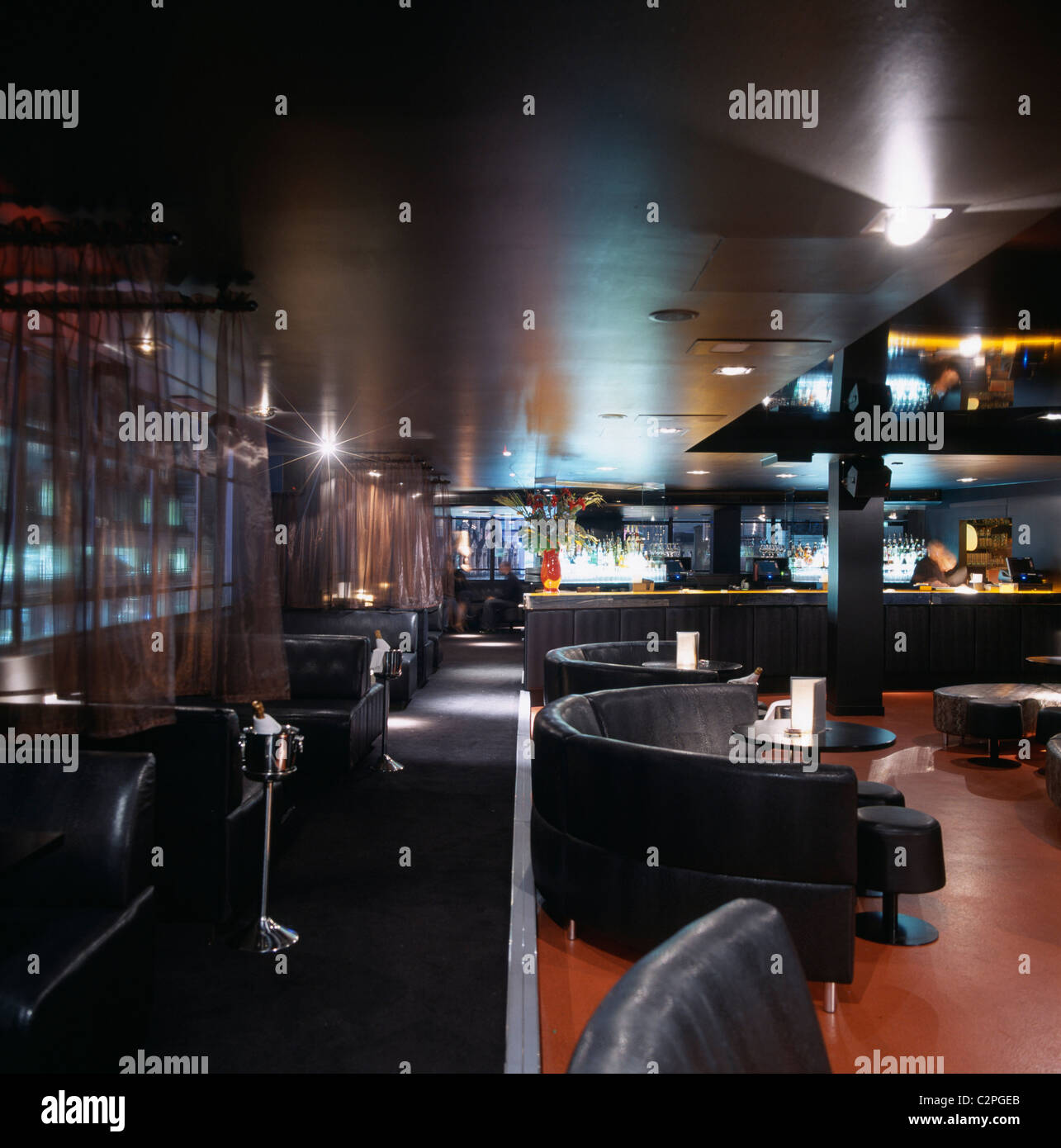 Penthouse club hi-res stock photography and images - Alamy - Luxurious Penthouse Apartment Bars