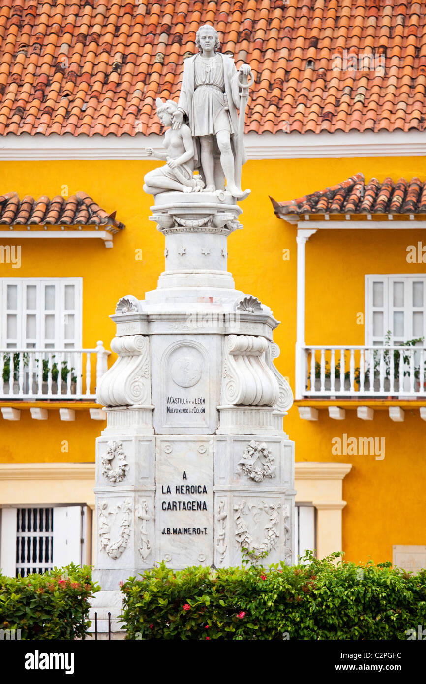 Columbus statue, old town Cartagena, Colombia Stock Photo Alamy