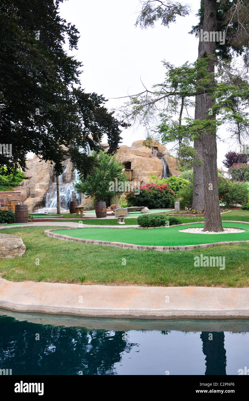 Lost treasure golf hires stock photography and images Alamy