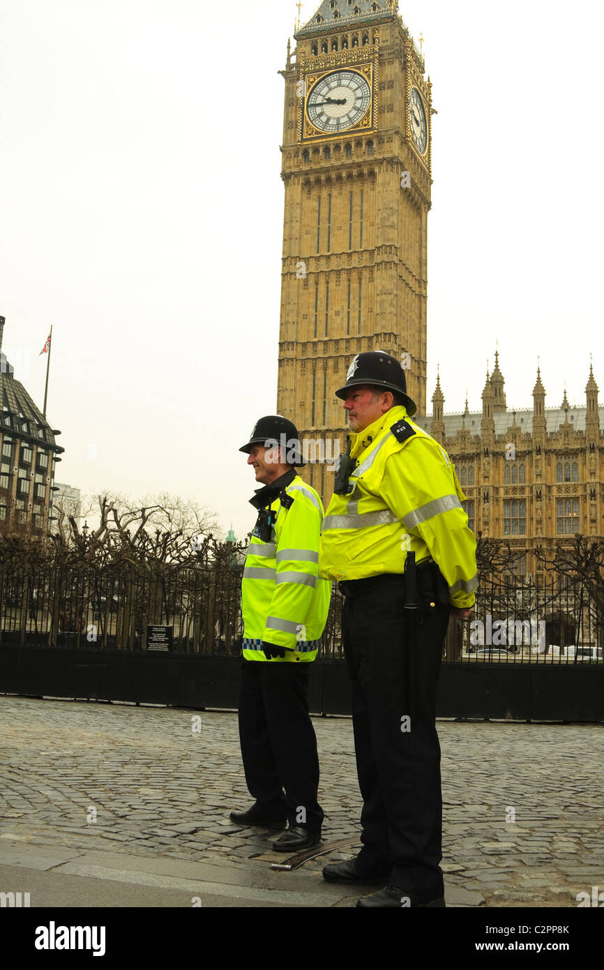 Stand outside the houses of parliament hi-res stock photography and ...