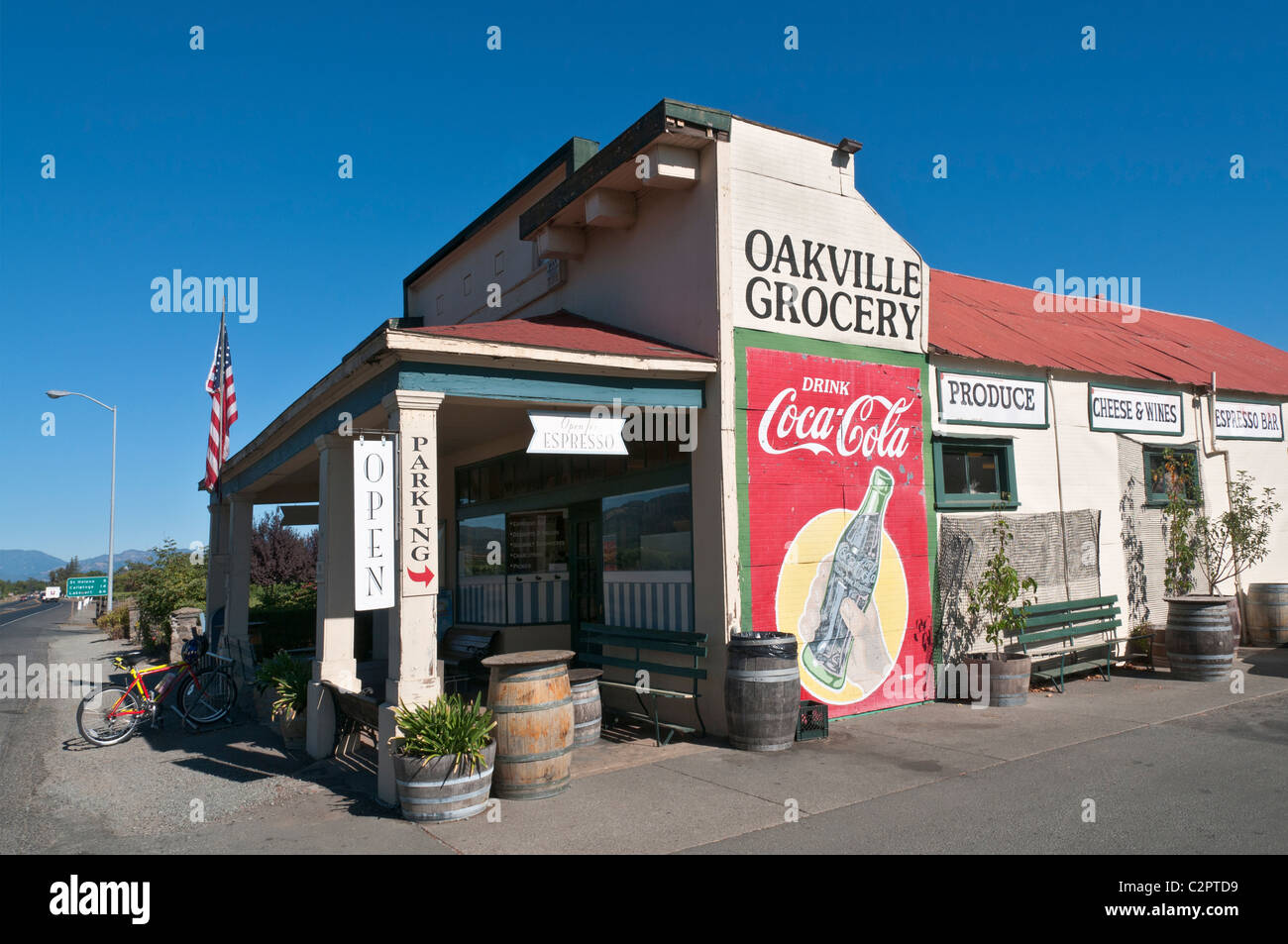 California, Napa Valley, Oakville Grocery, market, deli, coffee bar