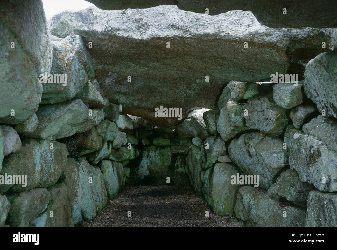 Bant's Carn. Bronze Age burial chamber Stock Photo Alamy