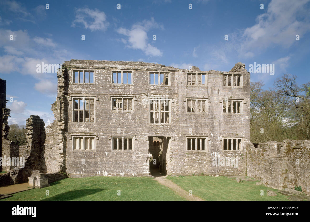 Berry Pomeroy Castle. The west facade of the Pomeroy mansion Stock Photo Alamy