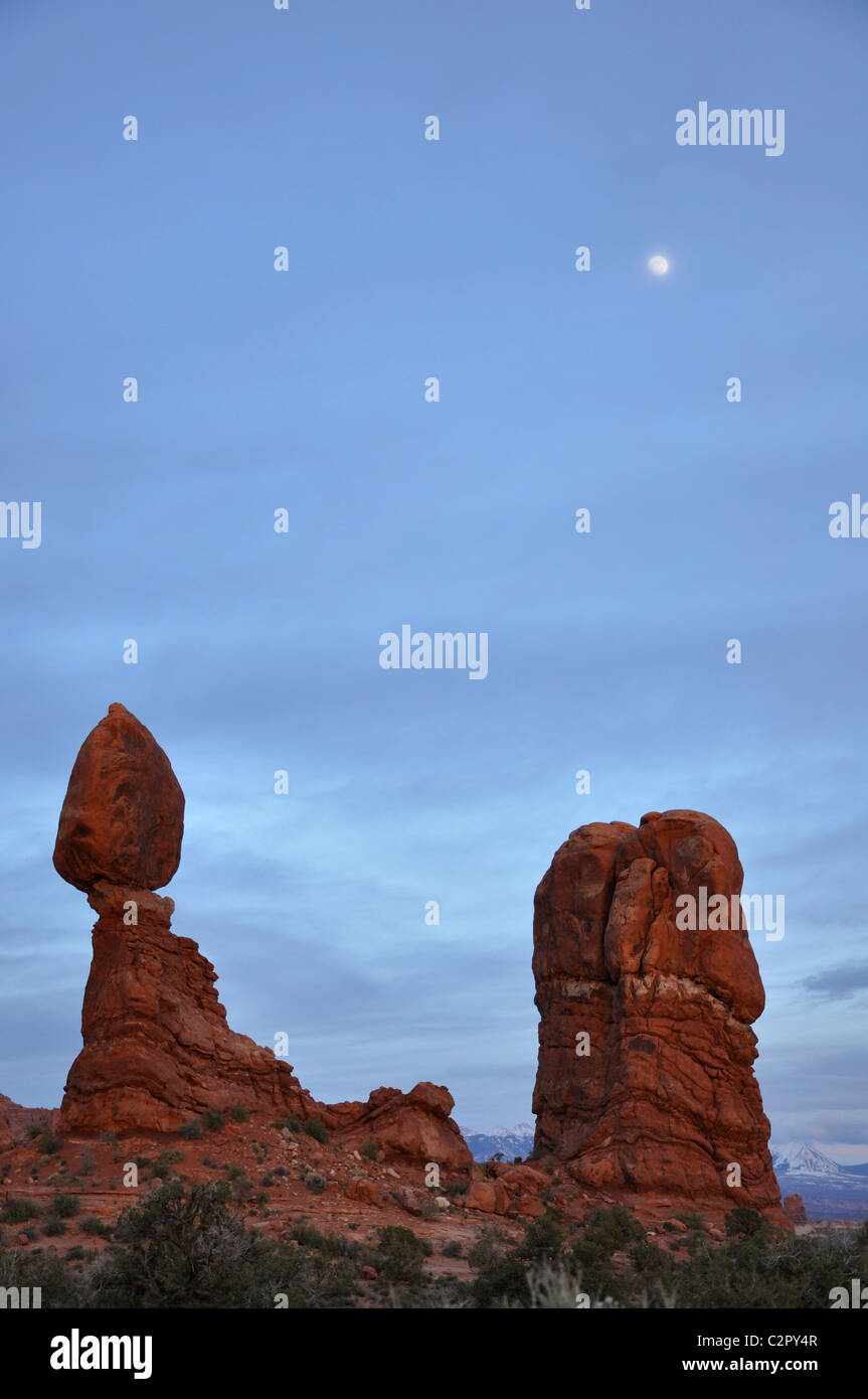 Balancing Rock, Arches National Park, Utah, USA Stock Photo - Alamy