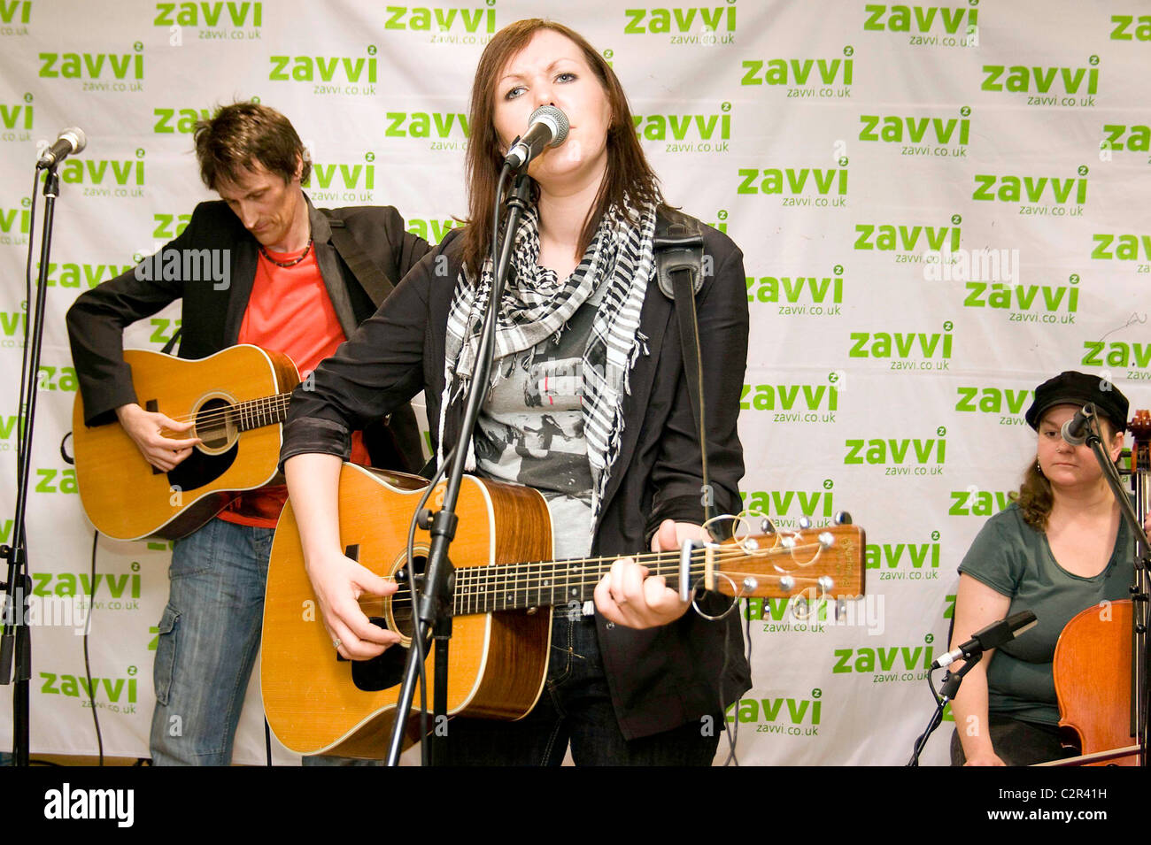 Thea Gilmore performing live and signing copies of her new album 'Liejacker' at the Zavvi megastore at Piccadilly Circus Stock Photo