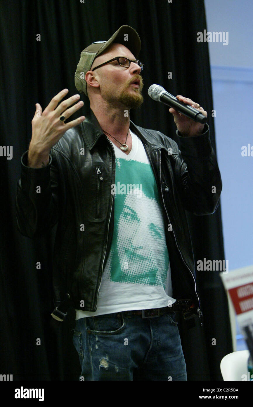 Running with Scissors author Augusten Burroughs reads and discuses his