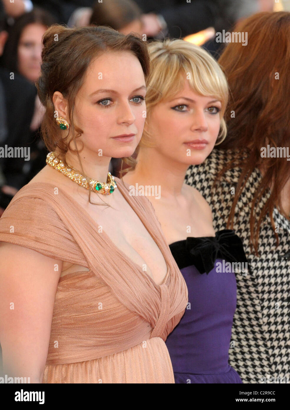 Samantha Morton and Michelle Williams The 2008 Cannes Film Festival - Day  10 - 'Synedoche, New York' - Premiere Cannes, France Stock Photo - Alamy