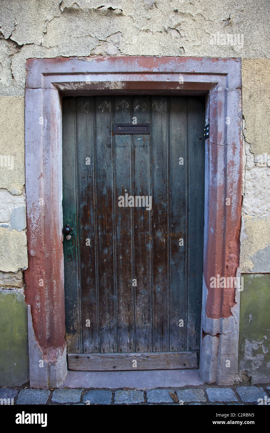 Sturdy brown wooden door hi-res stock photography and images - Alamy