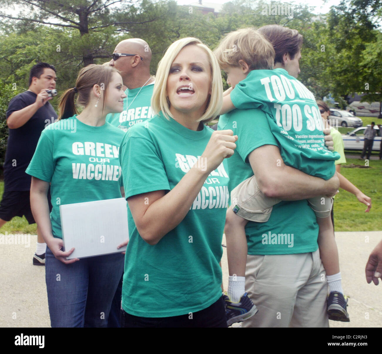 Jane Carrey, Jenny McCarthy, Evan McCarthy and Jim Carrey lead the ...