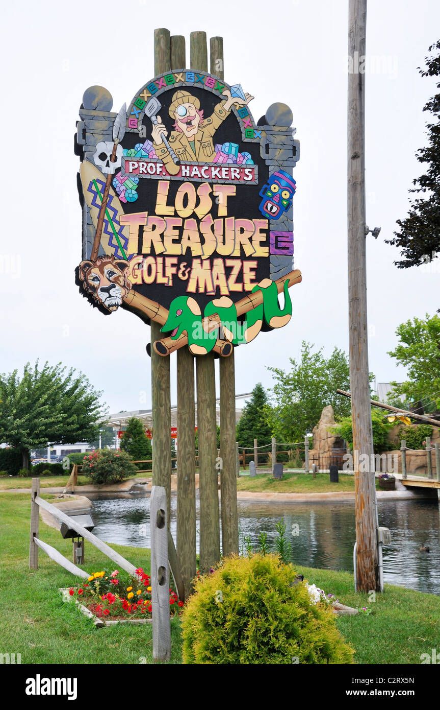 Lost treasure golf hires stock photography and images Alamy