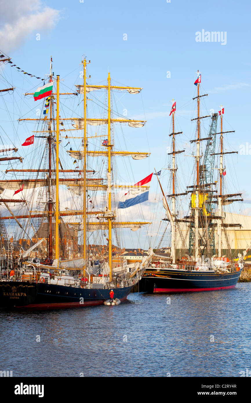 Tall ships racing hi-res stock photography and images - Alamy