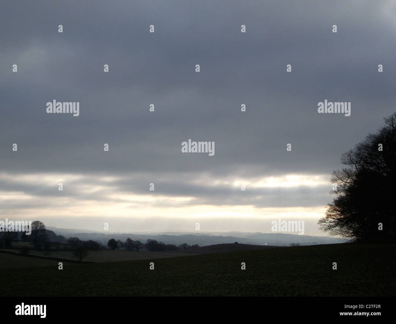 Dark grey cloudy sky hi-res stock photography and images - Alamy