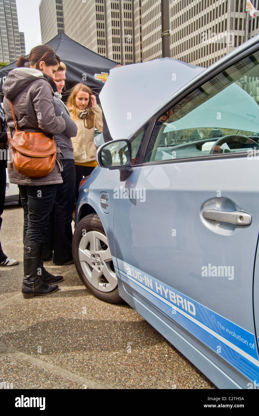plug in hybrid vehicle on Plug In Hybrid Electric Vehicle High Resolution Stock Photography And Images Alamy