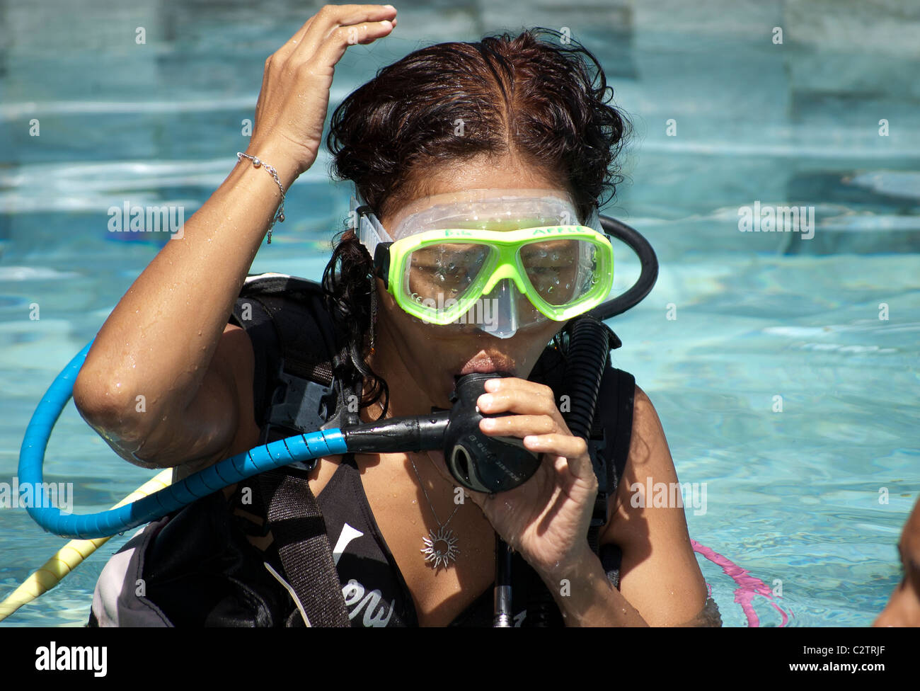 Scuba diving lessons pool hires stock photography and images Alamy
