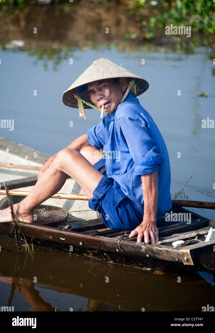 Vietnamese fisherman conical hat hi-res stock photography and images - Alamy