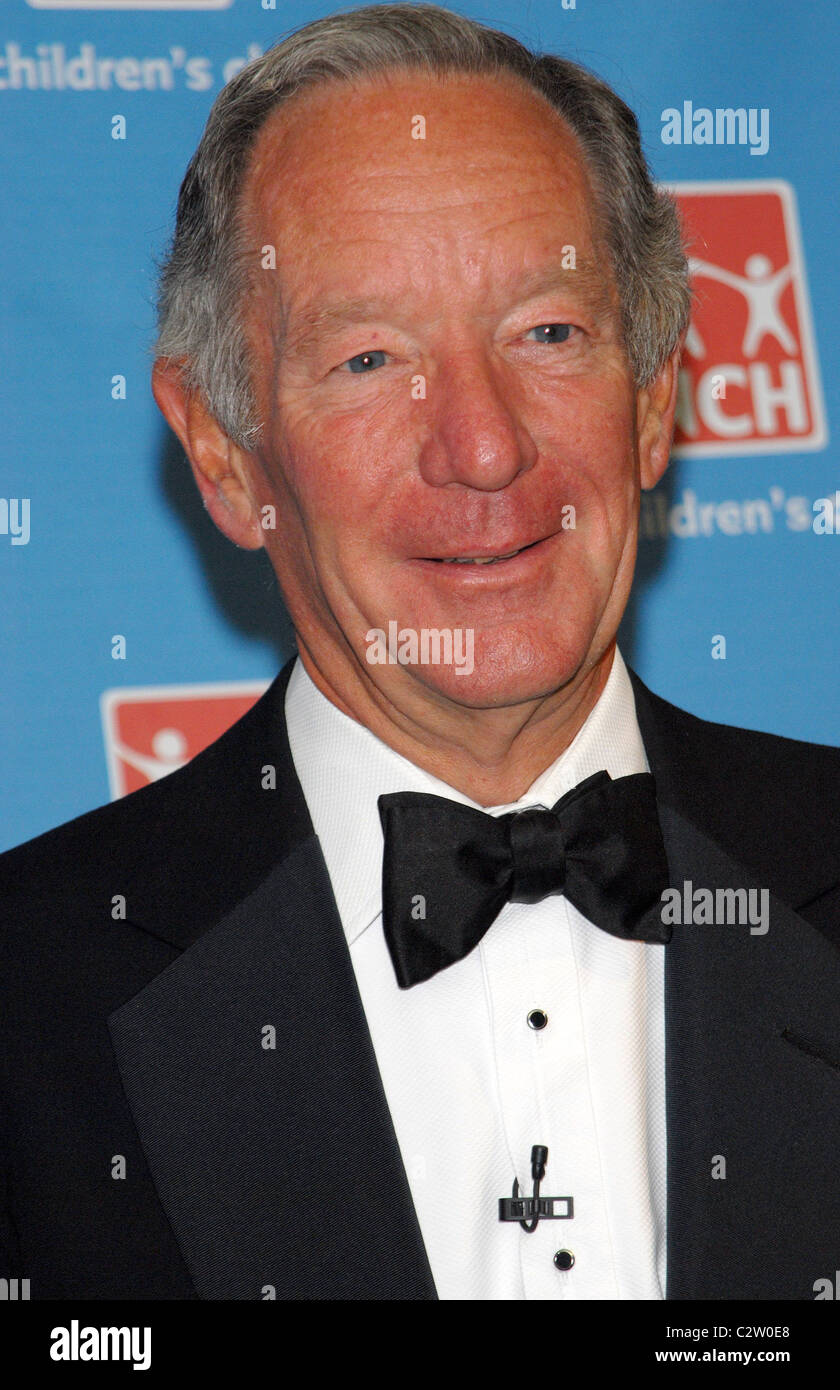 Michael Buerk The NCH Summer Ball at the Dorchester London, England - 13.06.08 Vince Maher/ Stock Photo