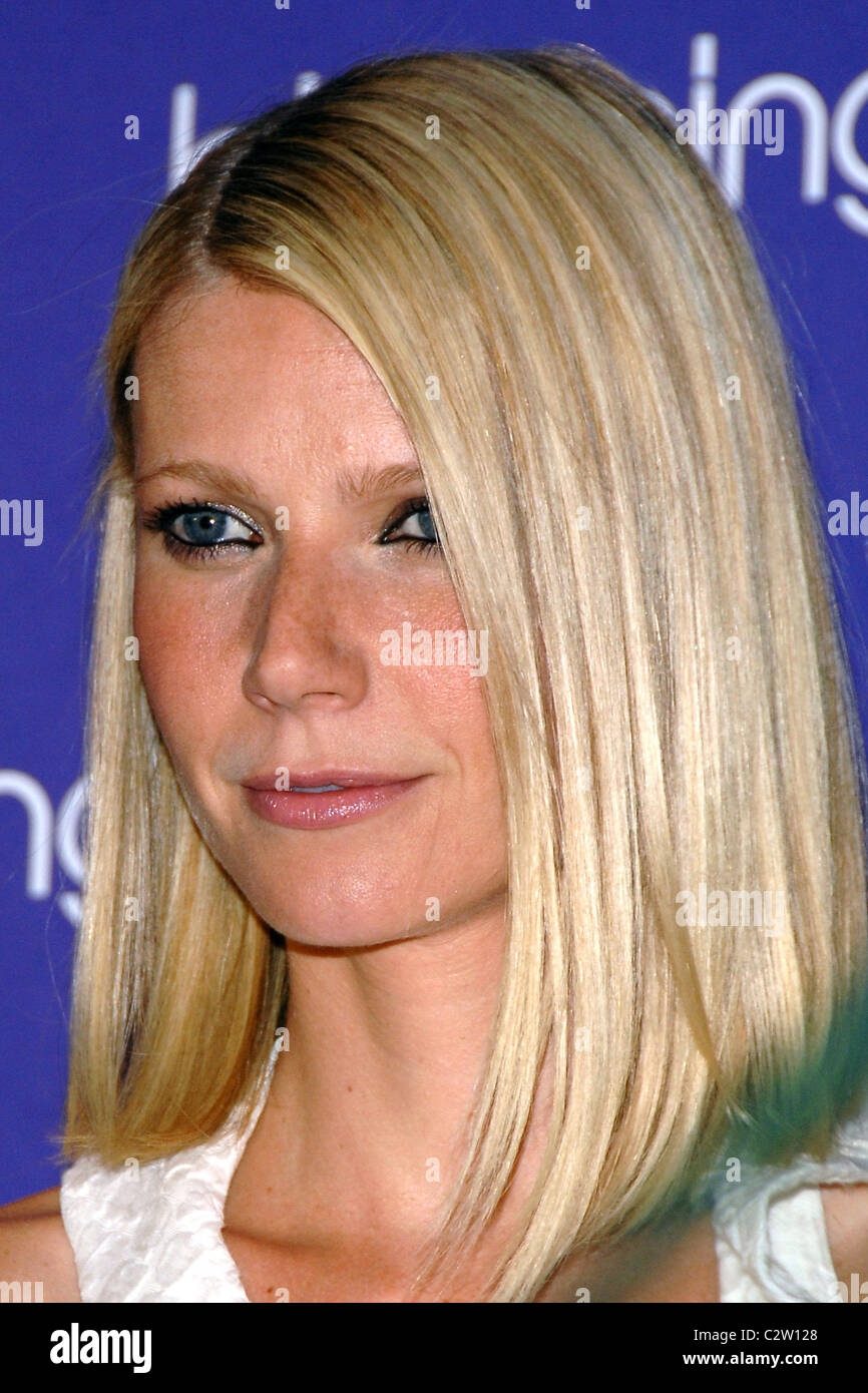 Paltrow Estee Lauder Spokesmodels appear at Bloomingdales to