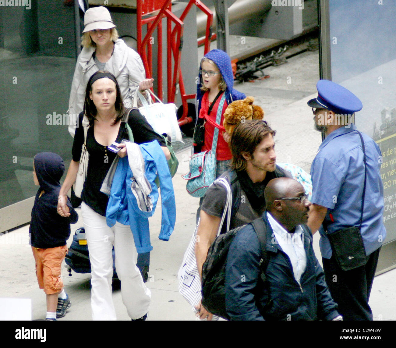 Deacon Phillippe, Reese Witherspoon, Ava Phillippe and Jake Gyllenhaal