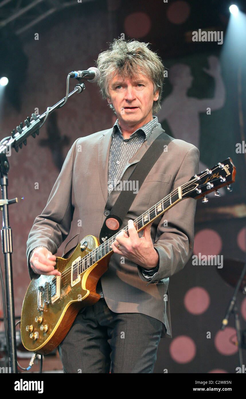 Neil finn hires stock photography and images Alamy Neil finn hires stock photography and images Alamy