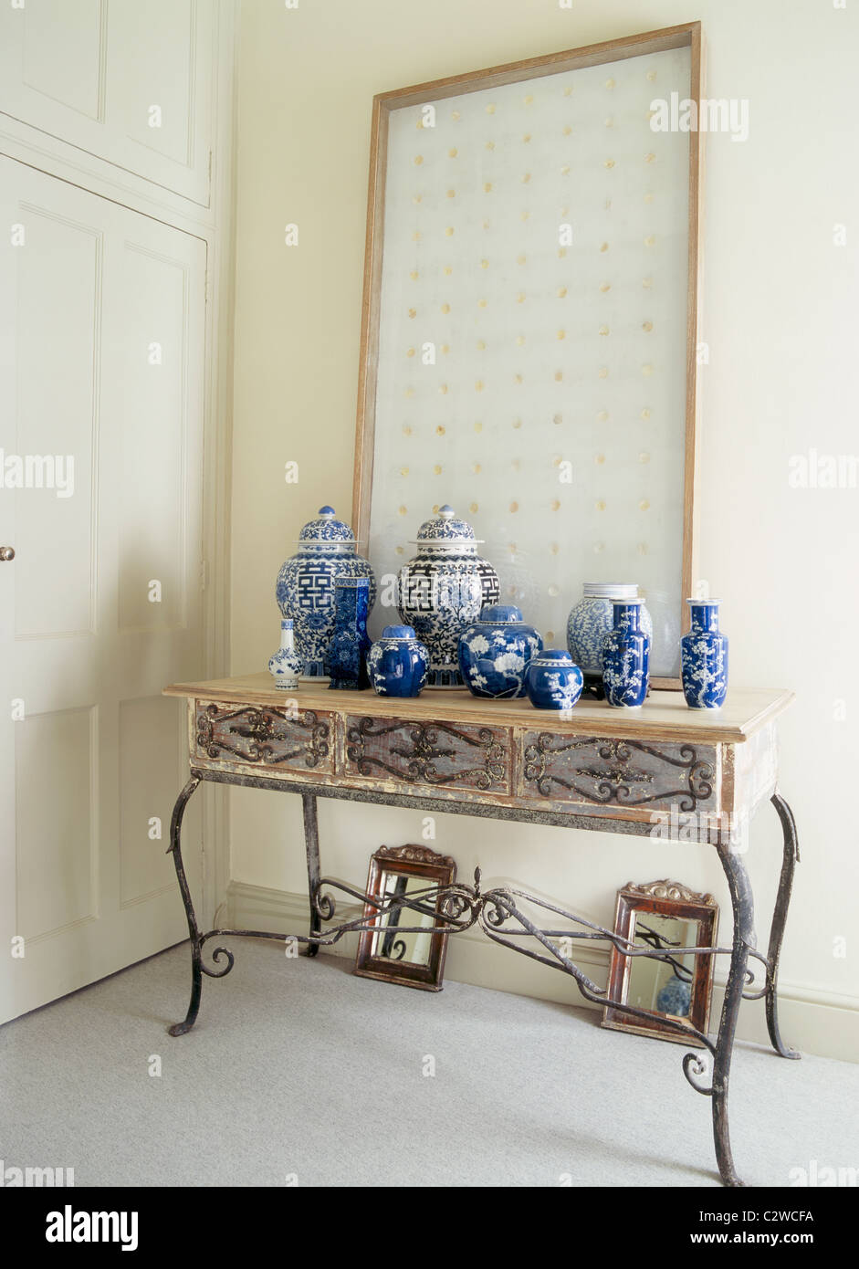 Hall Table Blue White Oriental Vases Stock Photo 36208686 Alamy