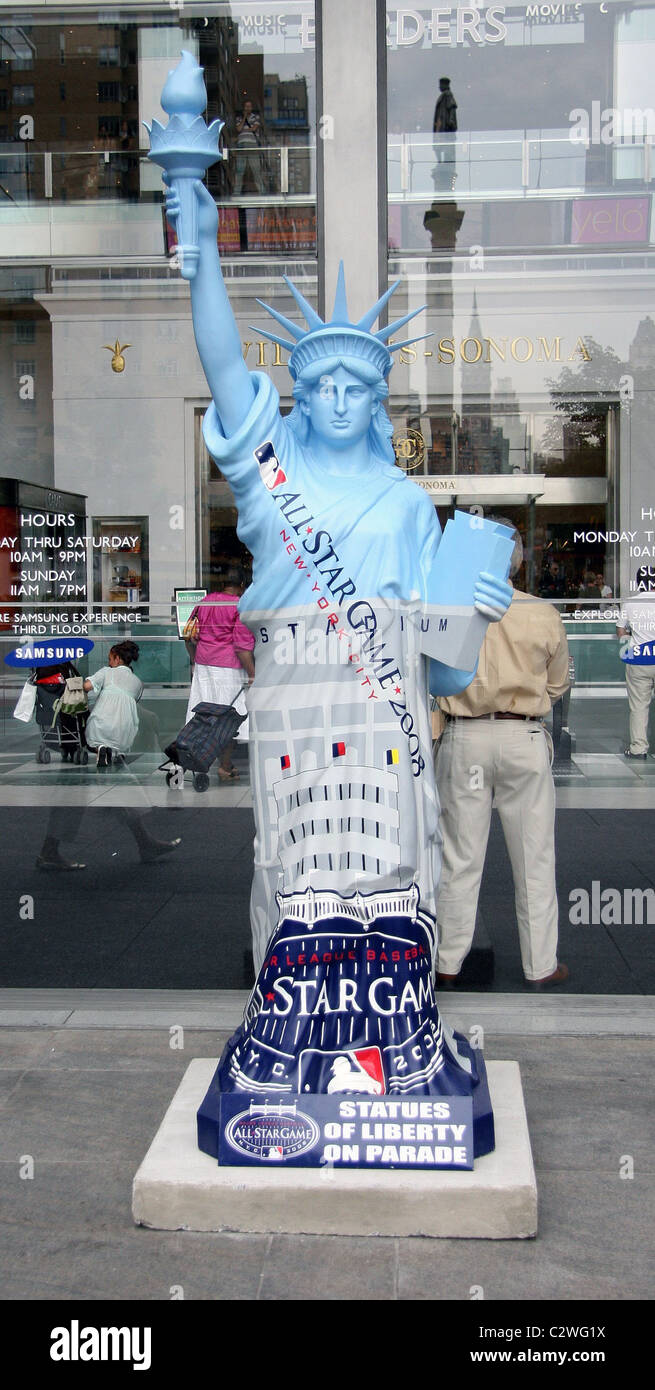 Statues of Liberty on Parade baseballthemed replicas of the Statue of
