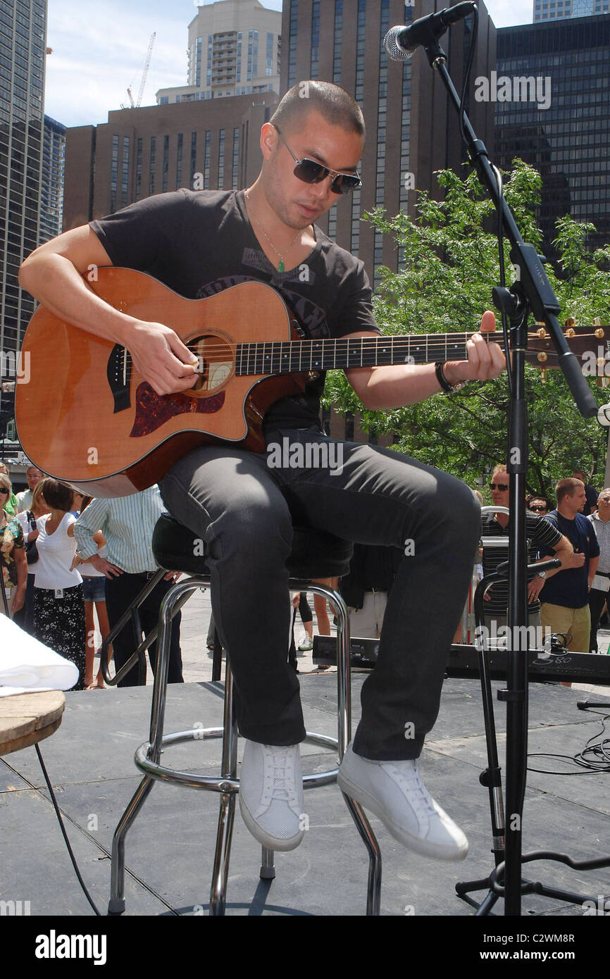 American rock band O.A.R. (aka Of A Revolution) perform a free lunchtime  concert for The Mix 101.9 Radio Chicago at Pioneer Stock Photo - Alamy